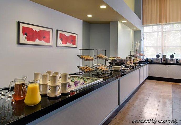 Springhill Suites By Marriott Chicago Southwest At Burr Ridge Hinsdale Restaurant photo