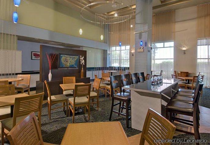 Springhill Suites By Marriott Chicago Southwest At Burr Ridge Hinsdale Restaurant photo